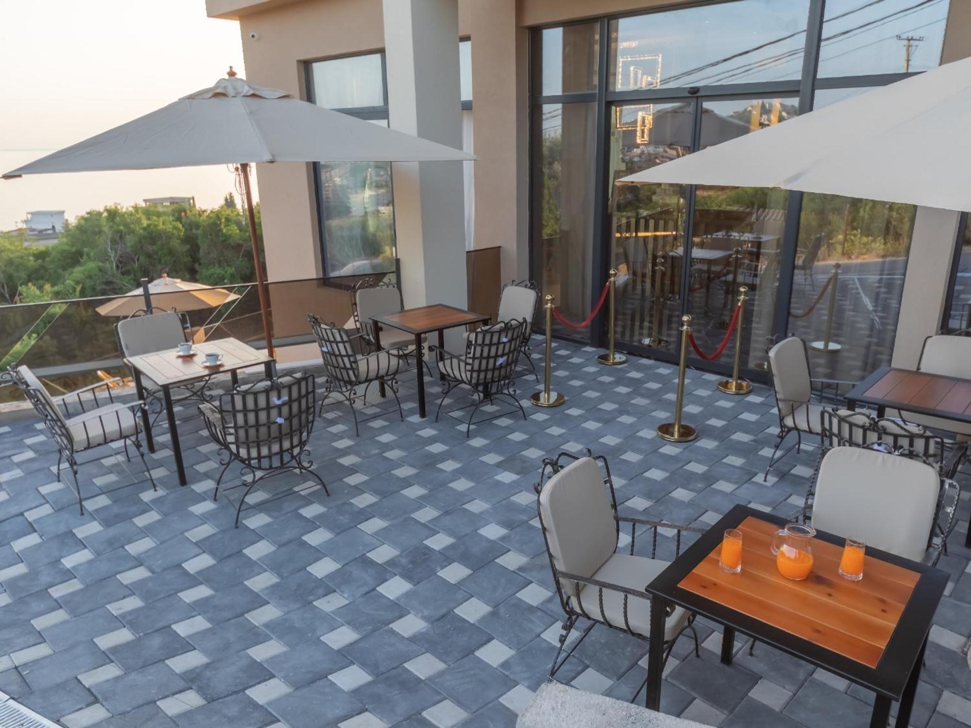 Hotel Diman Dobra Voda Luaran gambar