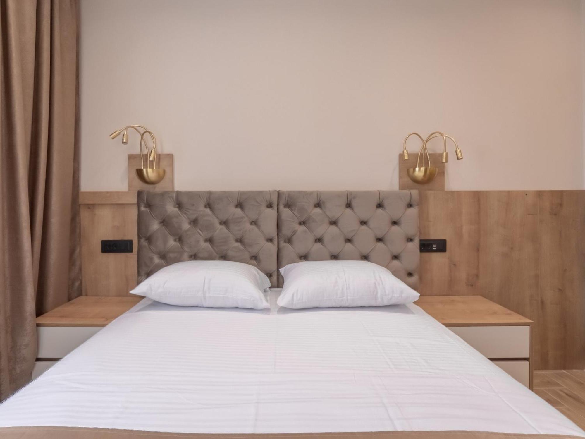 Hotel Diman Dobra Voda Bilik gambar